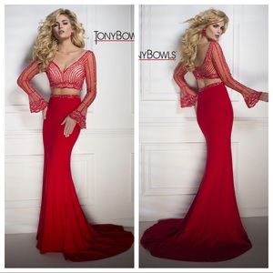 NWT TONY BOWLS RED TB117208 SZ 8